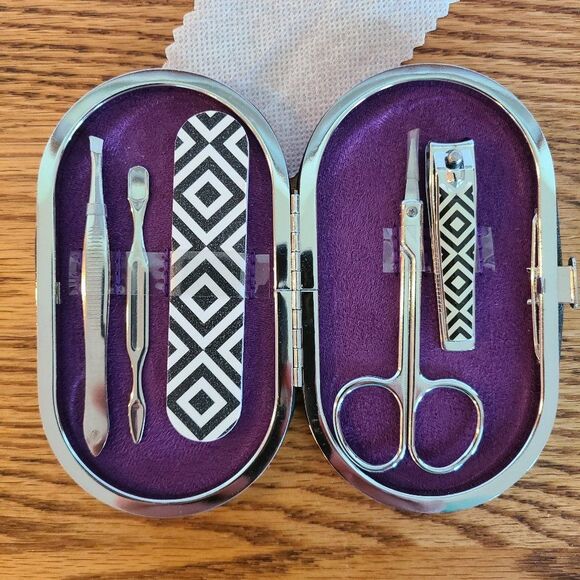 Women's Teen's Manicure Nail Care Kit 5-Piece With Padded Case Purple Black New - Picture 2 of 10